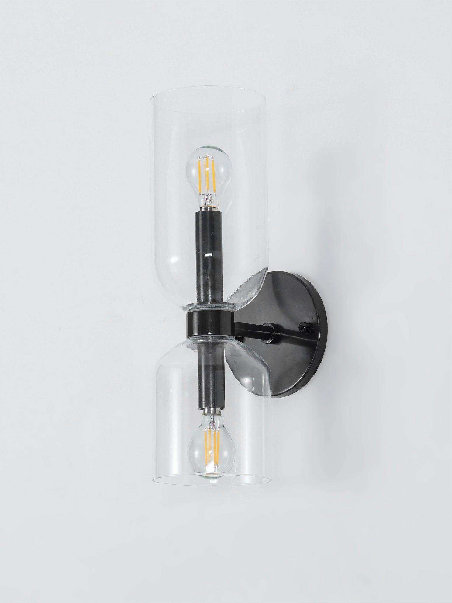 Edie moderne vegglampe – skulpturelt søyledesign, varm belysning
