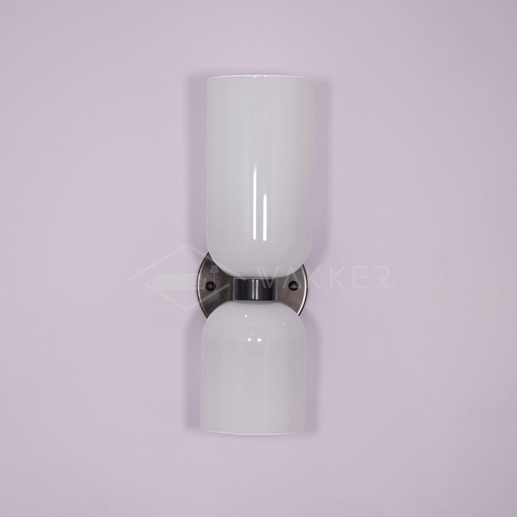 Edie moderne vegglampe – skulpturelt søyledesign, varm belysning