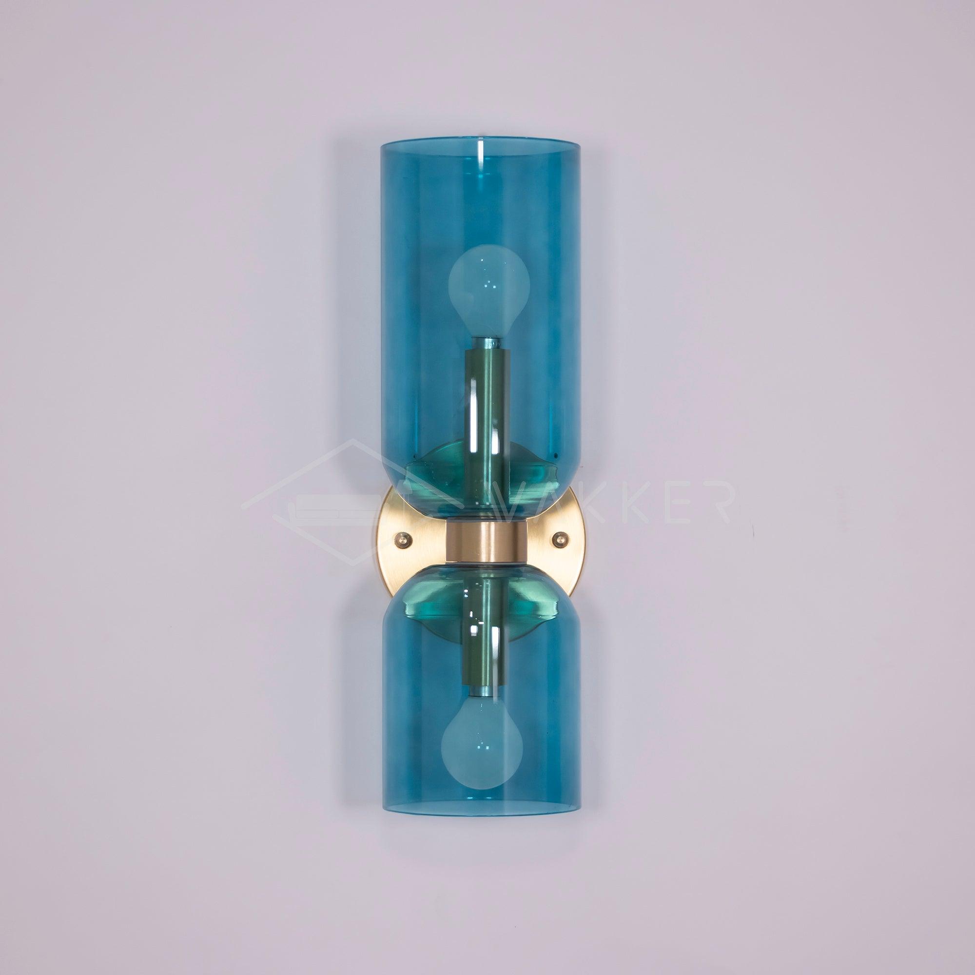 Edie moderne vegglampe – skulpturelt søyledesign, varm belysning