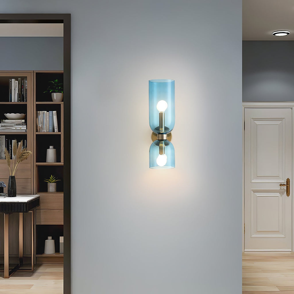 Edie moderne vegglampe – skulpturelt søyledesign, varm belysning