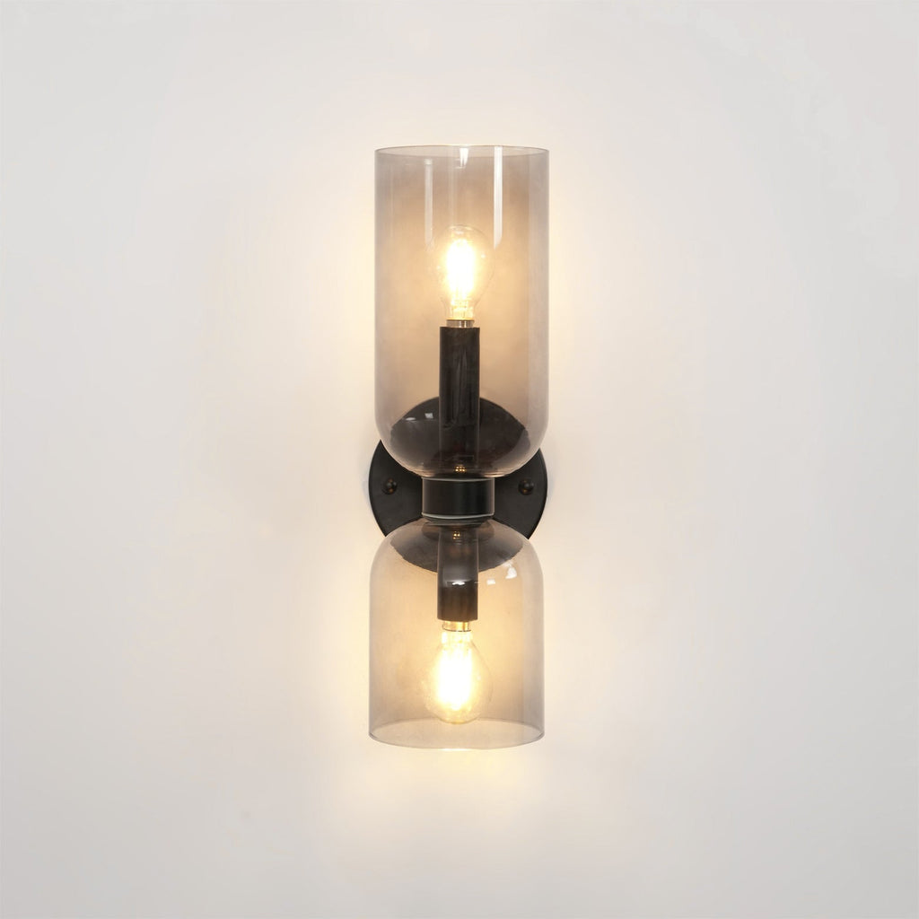 Edie moderne vegglampe – skulpturelt søyledesign, varm belysning