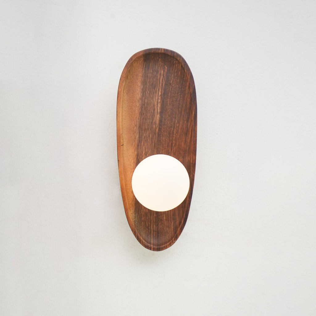 Nástěnné svítidlo Eivor — minimalistická silueta, měkké ambientní osvětlení