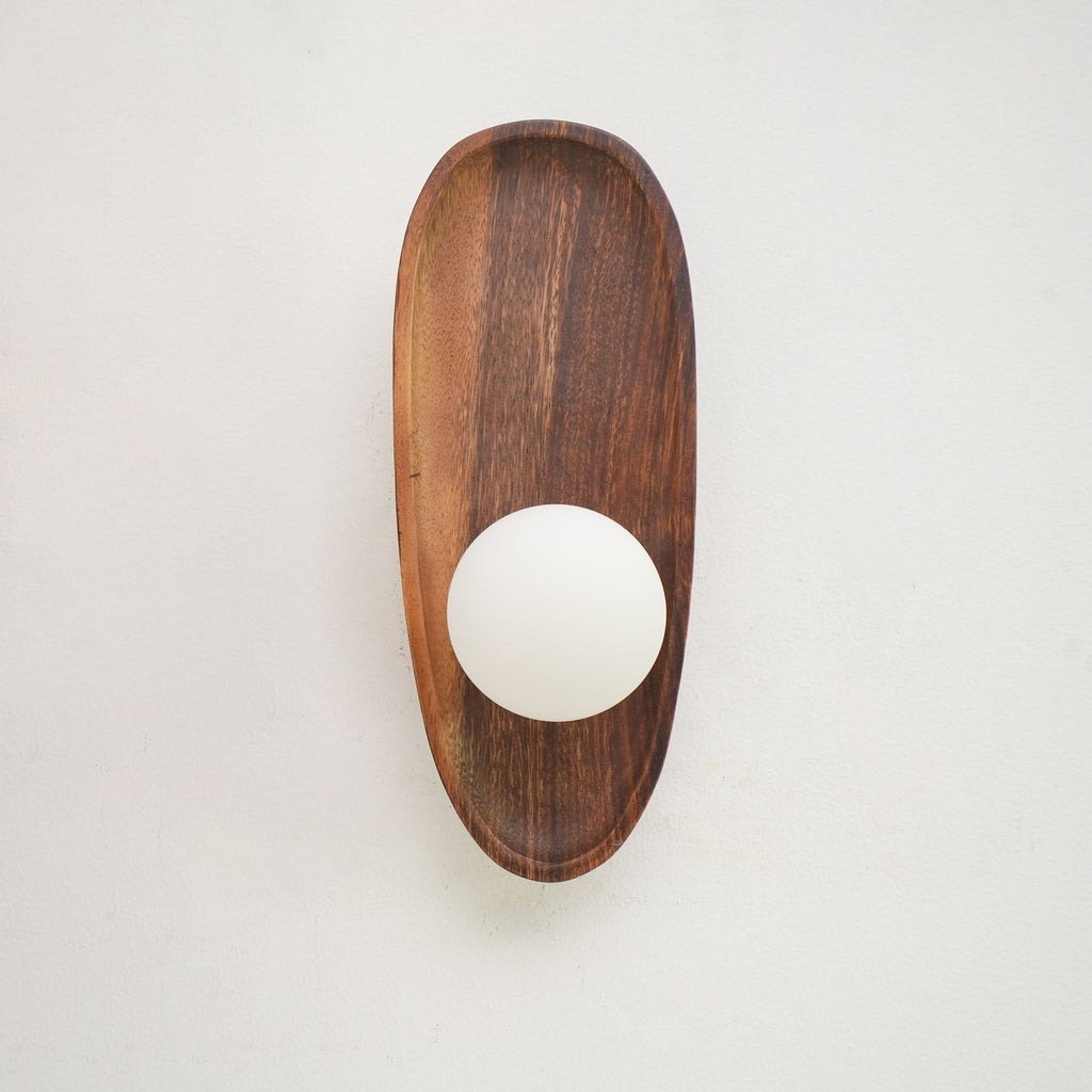 Nástěnné svítidlo Eivor — minimalistická silueta, měkké ambientní osvětlení