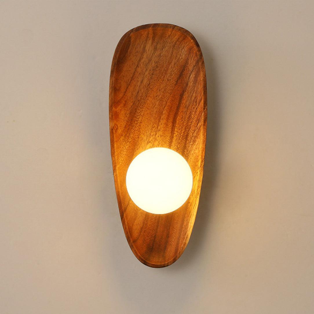 Nástěnné svítidlo Eivor — minimalistická silueta, měkké ambientní osvětlení