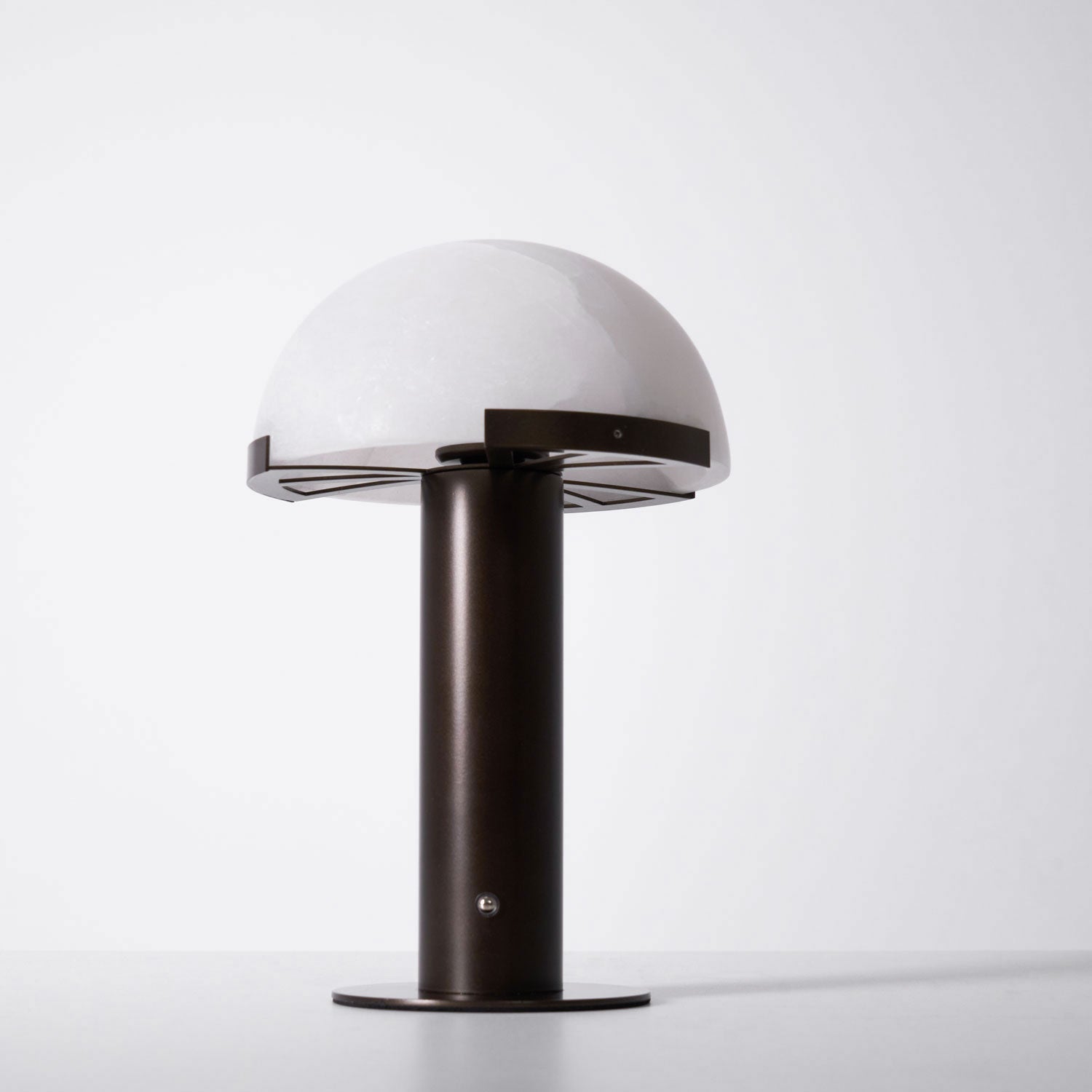 Elegance Minimalist Alabaster Table Lamp