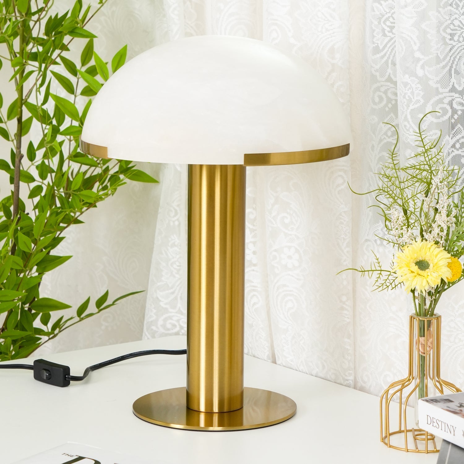 Elegance Minimalist Alabaster Table Lamp