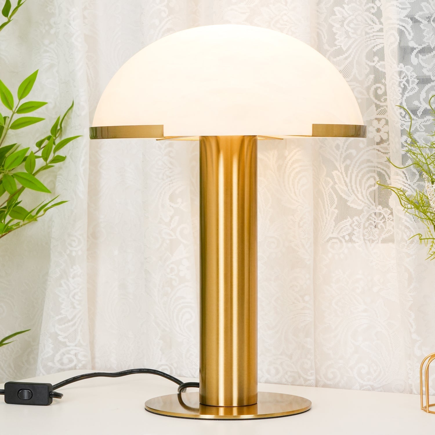 Elegance Minimalist Alabaster Table Lamp