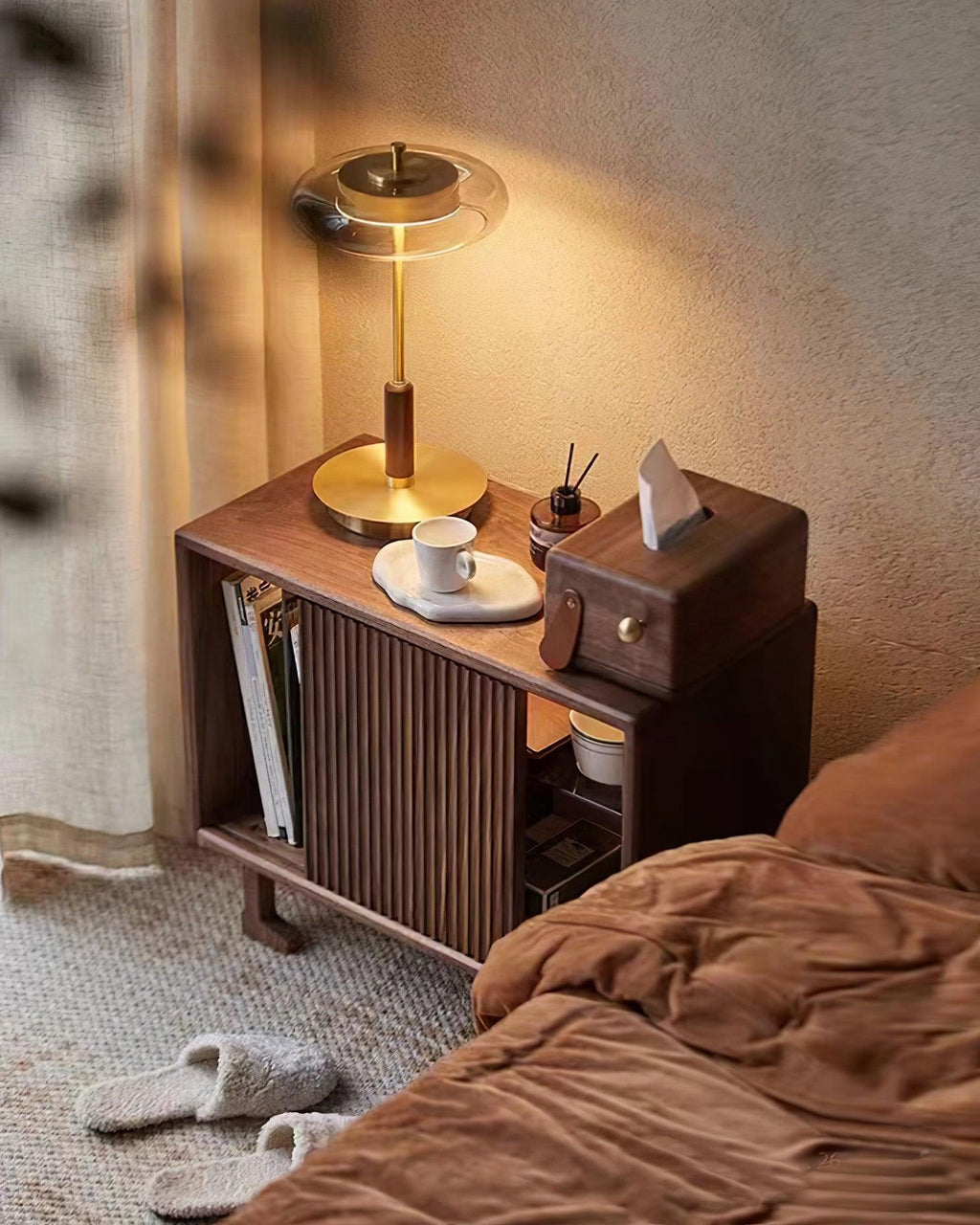 מנורת שולחן אלגנטית סירנה מזכוכית ומתכת עם לד | Orntli