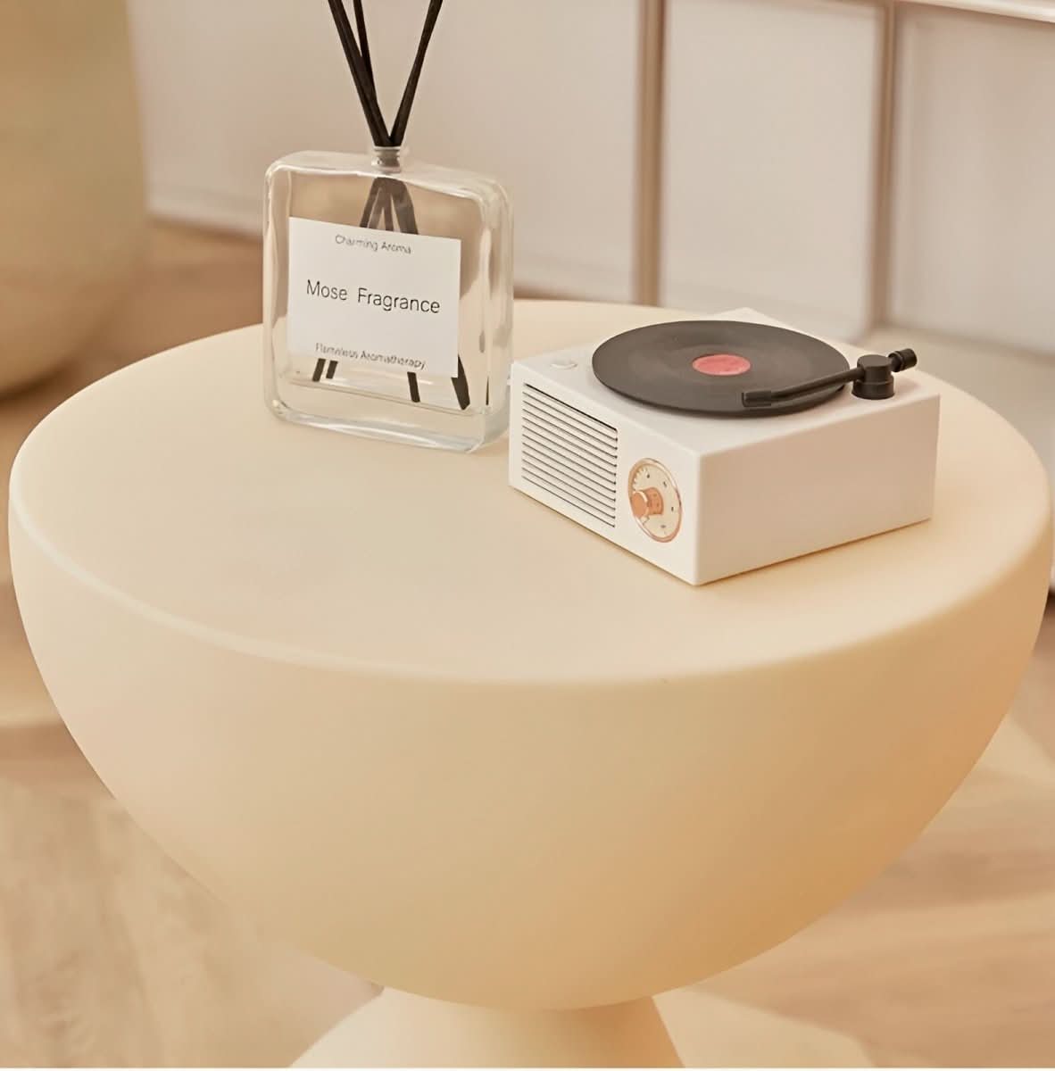 Table basse ronde NovaLuxe au design élégant pour des salons stylés