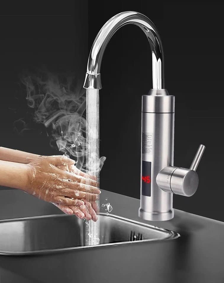 Elektrická kuchyňská baterie AquaPulse s okamžitou dodávkou horké i studené vody