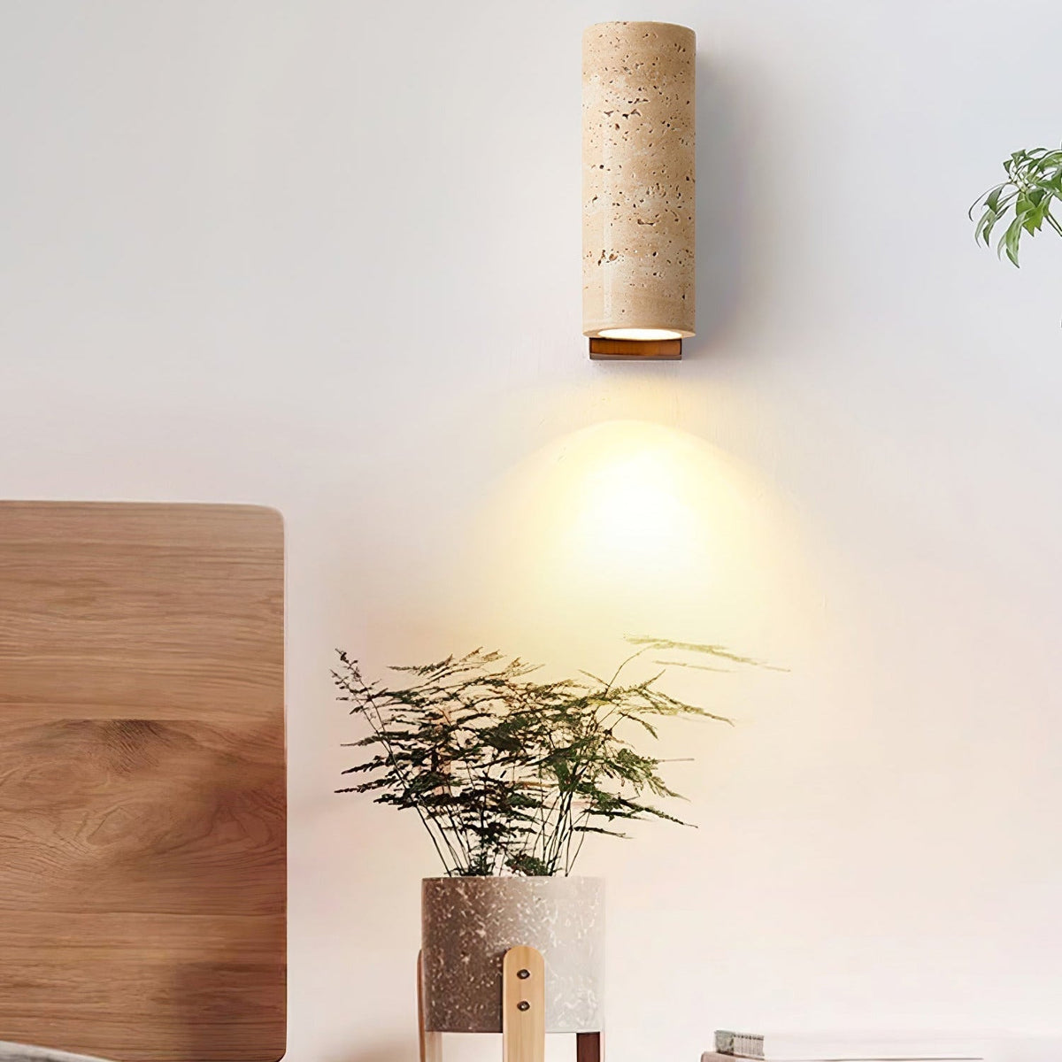 Applique murale Nula en travertin naturel — Design incurvé