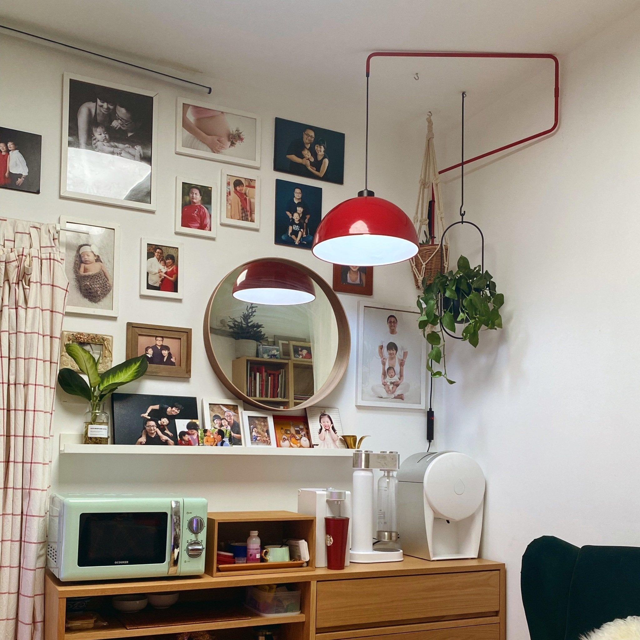 Lampada da parete Elio con spina — paralume orientabile da 40 cm, stelo regolabile