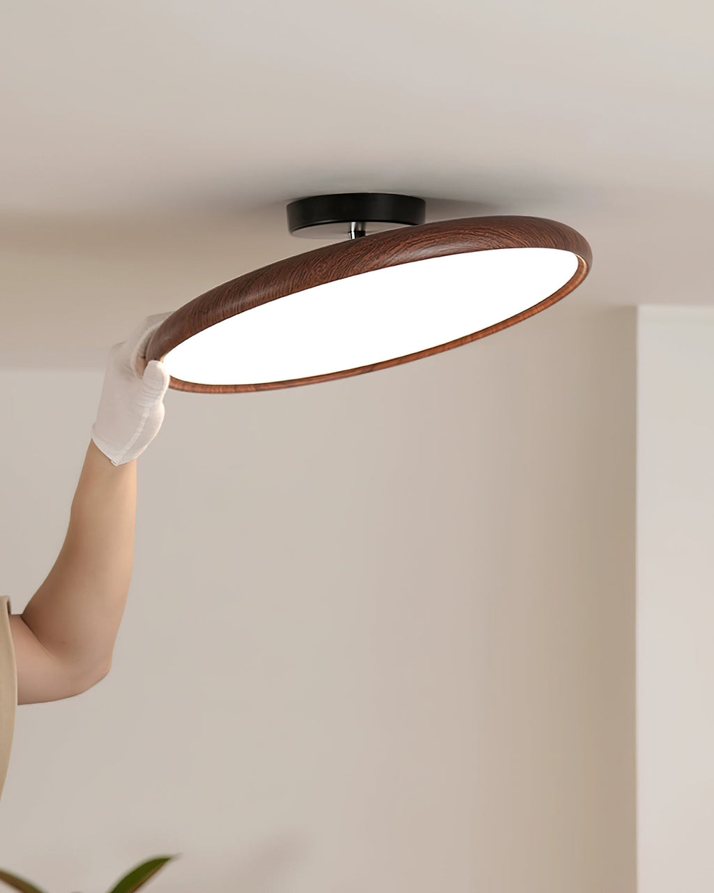 Plafoniera ovale semiaderente Cavelo - LED integrato