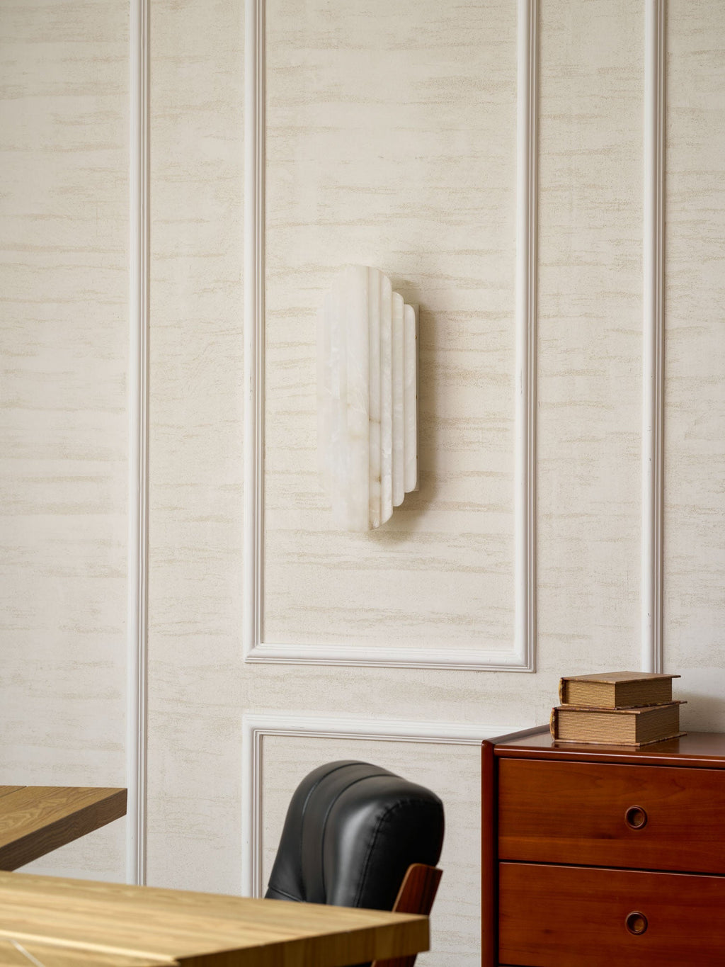 Nástěnné svítidlo Estelle Stacked Alabaster