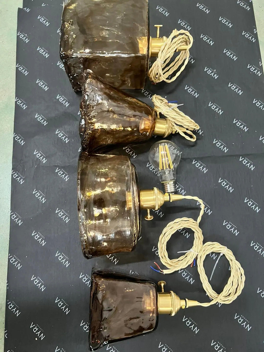 Amirino staklena svjetla