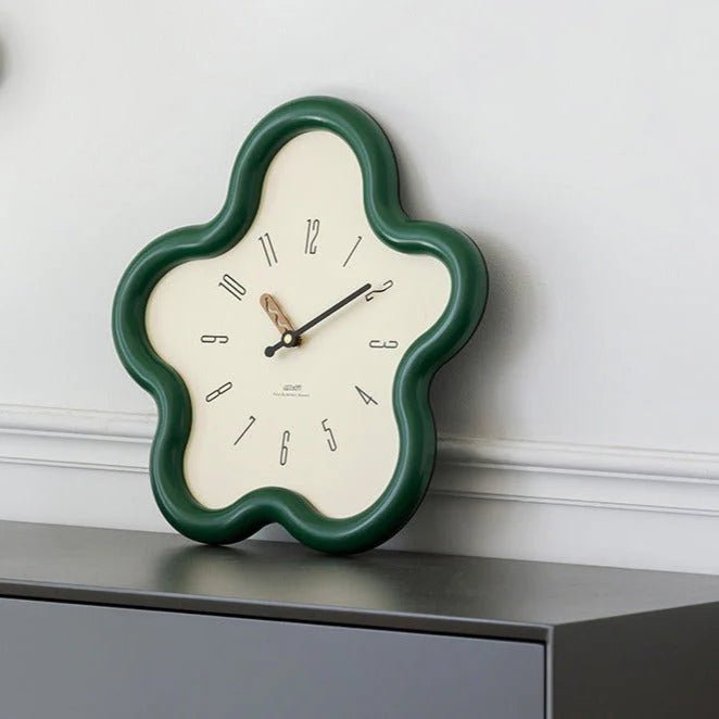 Orologio da parete con pendolo floreale 3D PetalPulse, movimento silenzioso per il soggiorno