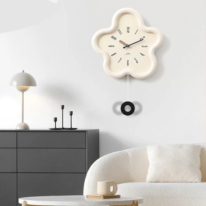 Orologio da parete con pendolo floreale 3D PetalPulse, movimento silenzioso per il soggiorno