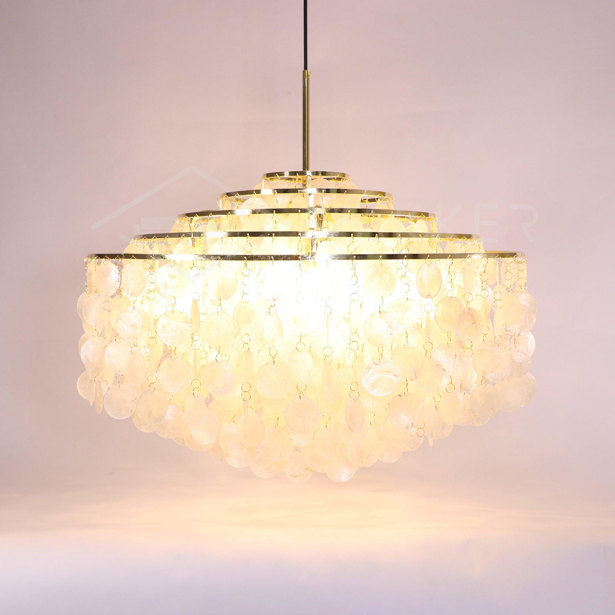 Kulatý lustr s více úrovněmi a skořepinami — design z průsvitných disků