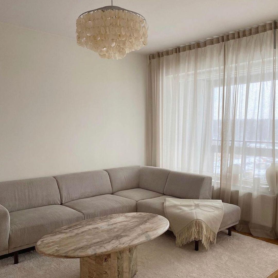 Kulatý lustr s více úrovněmi a skořepinami — design z průsvitných disků