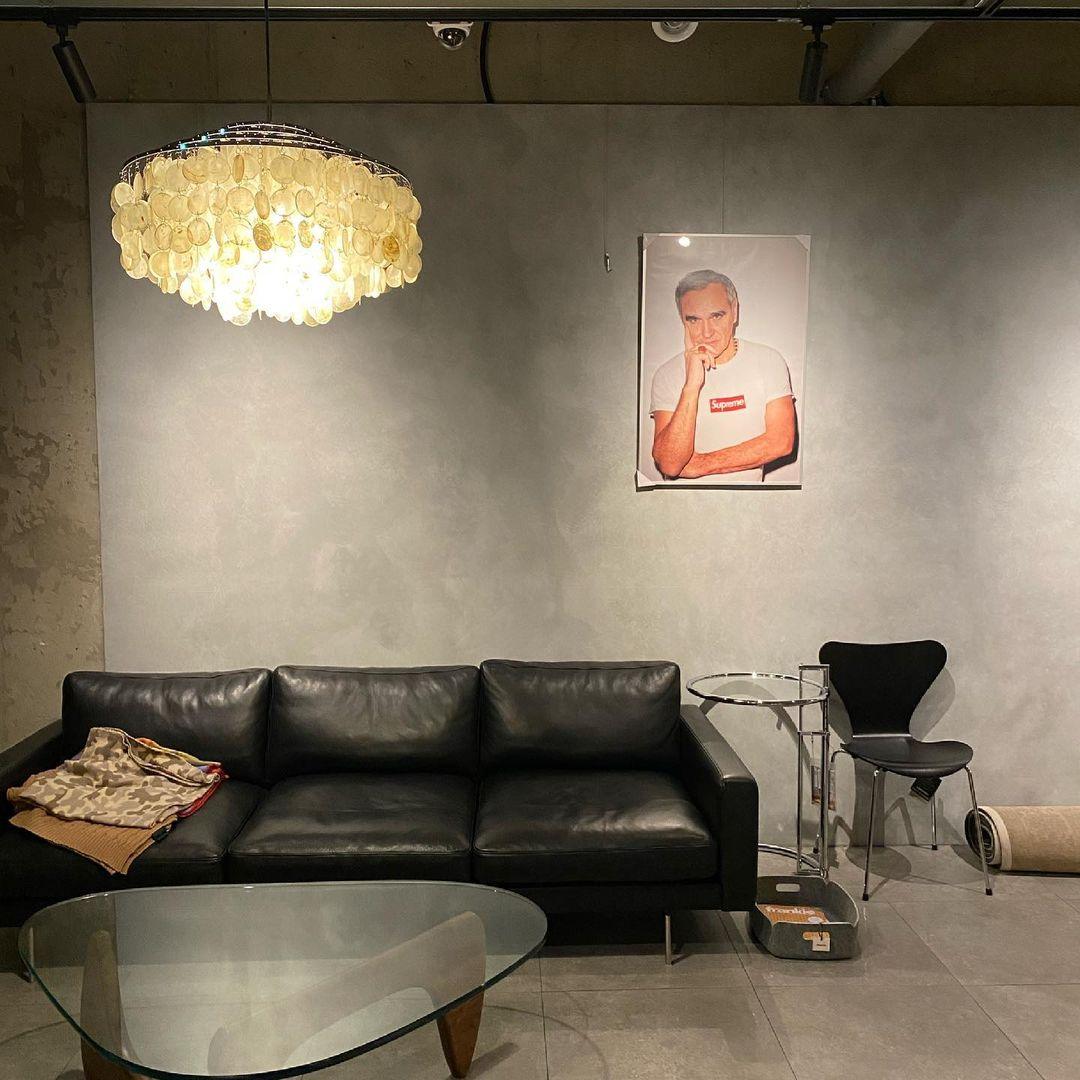 Kulatý lustr s více úrovněmi a skořepinami — design z průsvitných disků