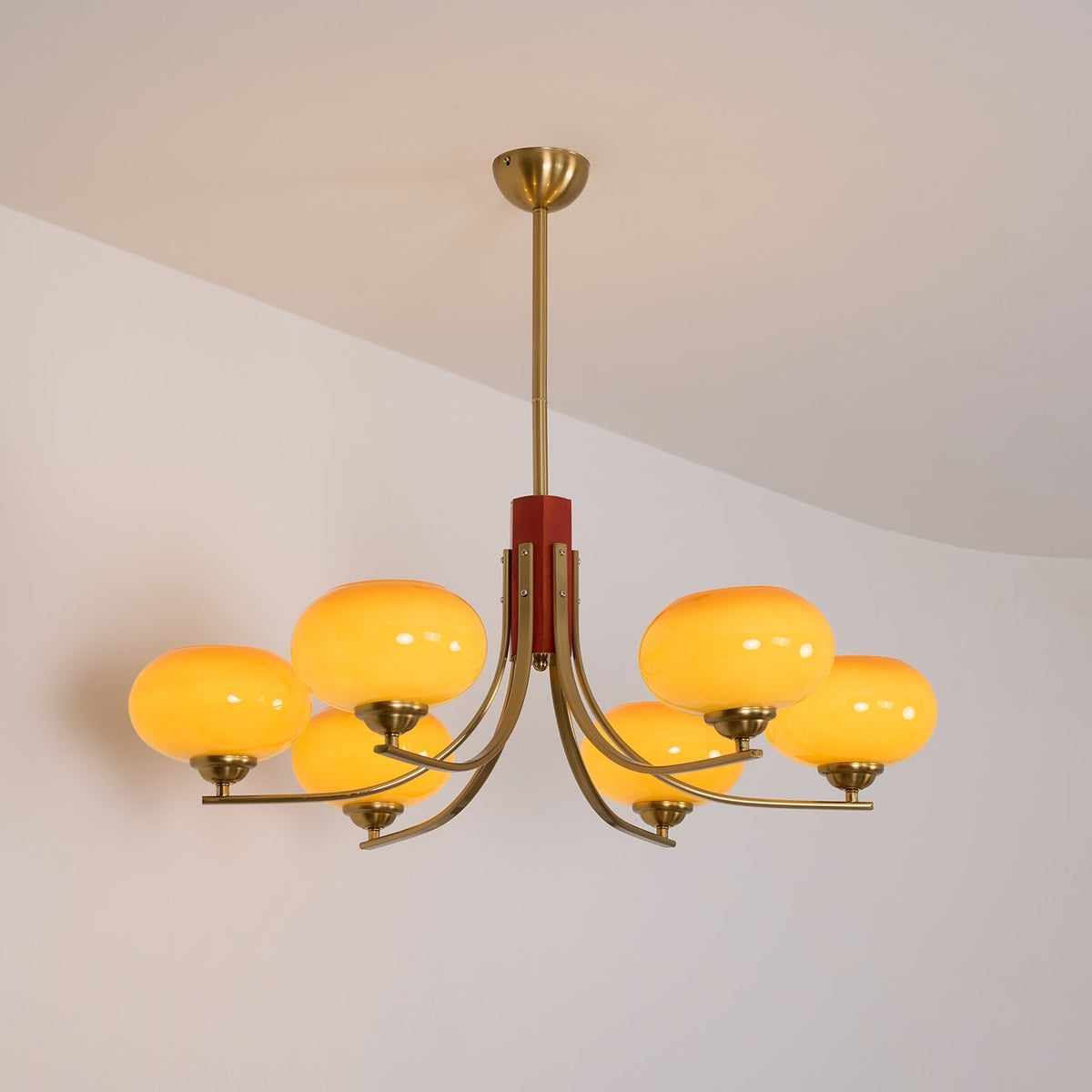 Auralyn 6 灯琥珀色玻璃球形吊灯 — 直径 75cm 吸顶灯