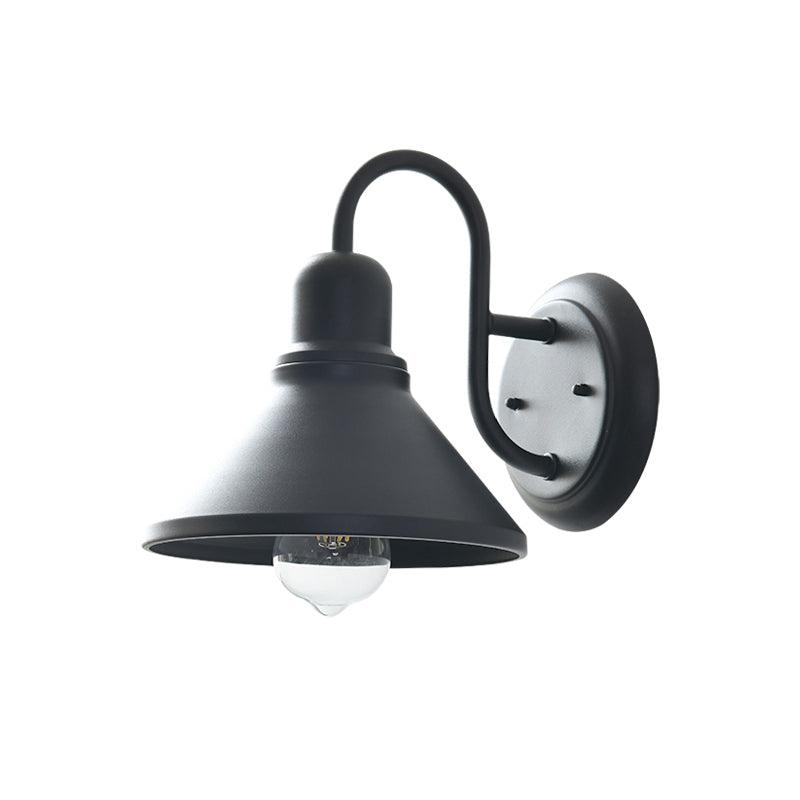 Ray vintage utendørs vegglampe med kjegleform