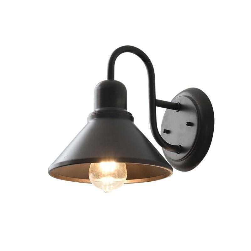 Ray vintage utendørs vegglampe med kjegleform