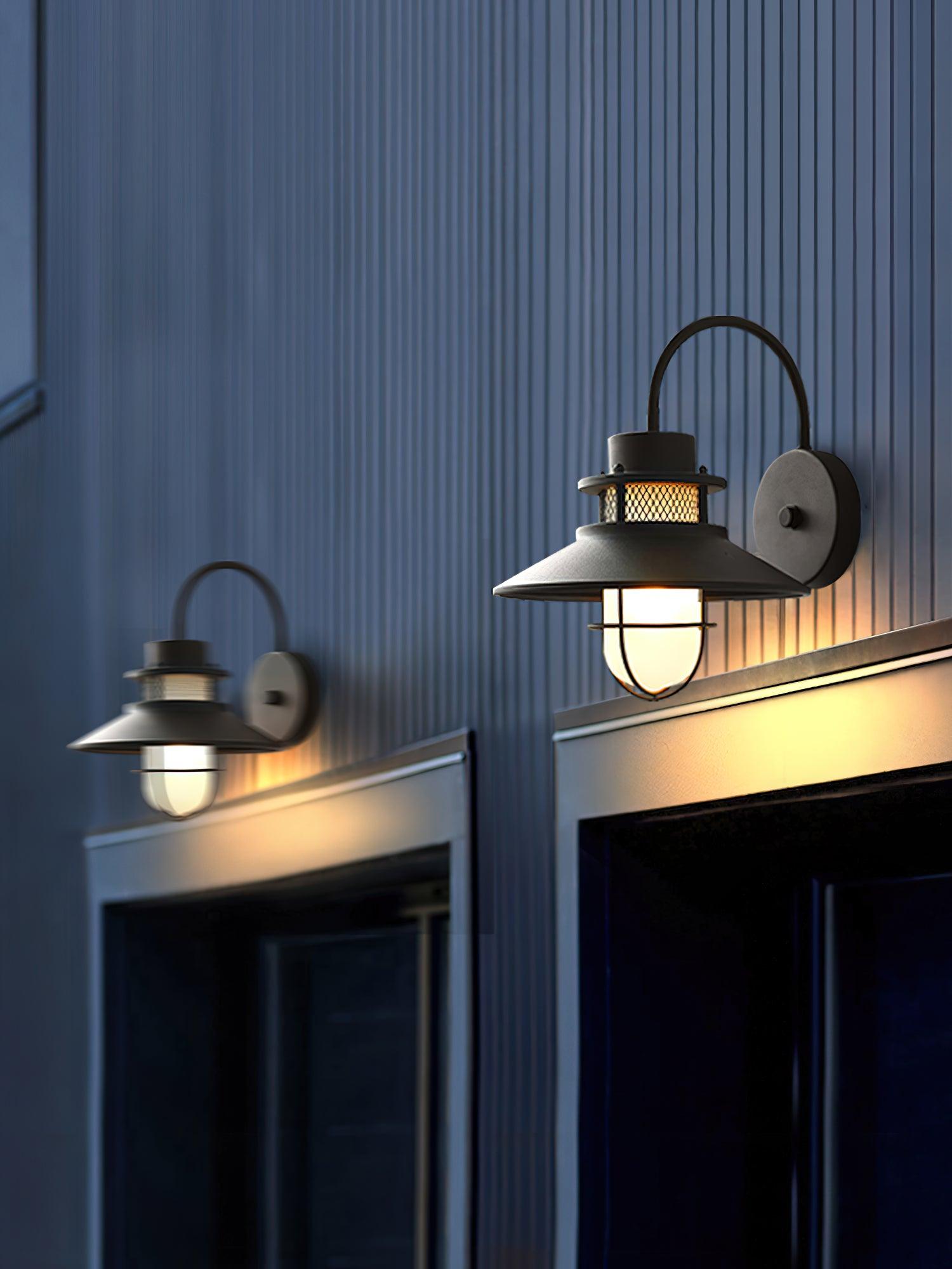 Marlo Outdoor Lamp | Orntli