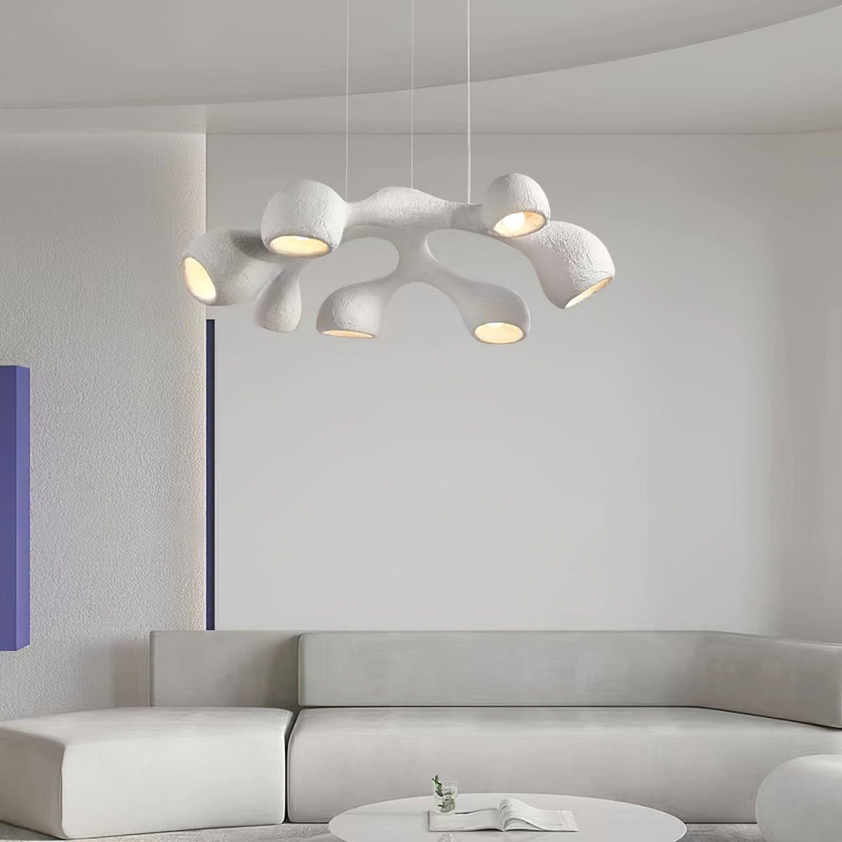 Pendulă cu formă sculpturală de nou-născut