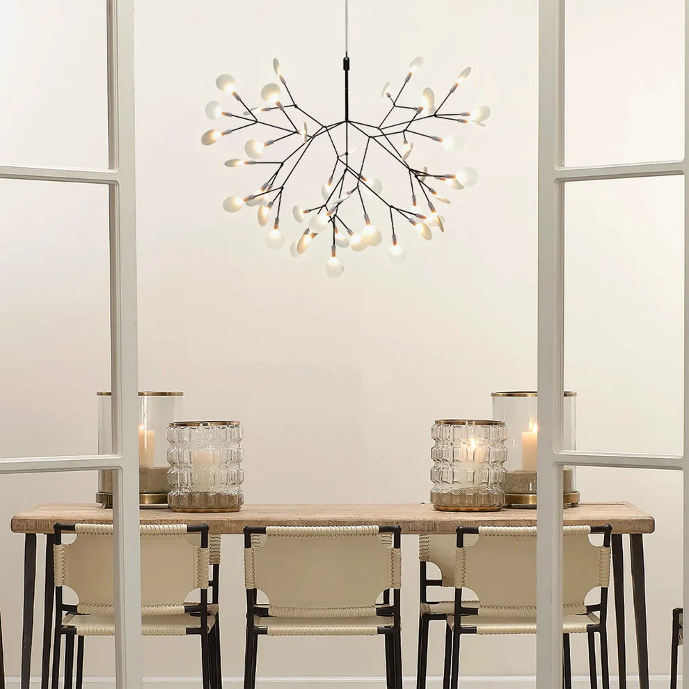 Současný stropní lustr Firefly — minimalistický design
