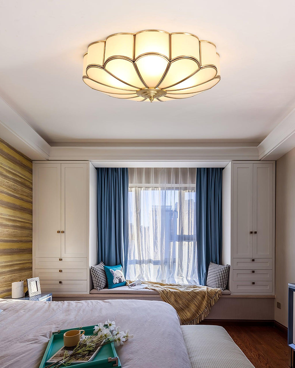 VKL-1005 Vestavné stropní svítidlo — skleněný lem ve tvaru květu
