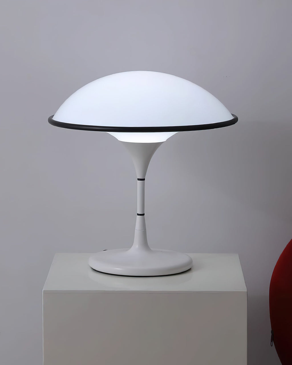 Lumora Bordslampa | Elegant bordslampa med en distinkt design