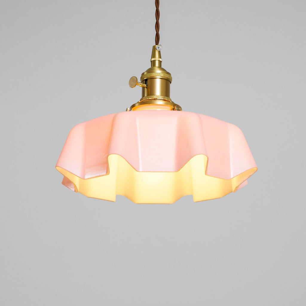 Francouzské květinové plisované závěsné svítidlo — vintage design osvětlení