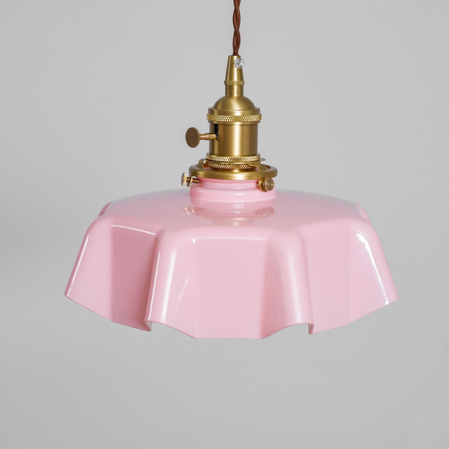Francouzské květinové plisované závěsné svítidlo — vintage design osvětlení