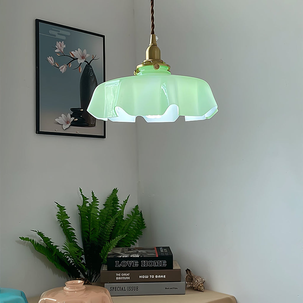Francouzské květinové plisované závěsné svítidlo — vintage design osvětlení