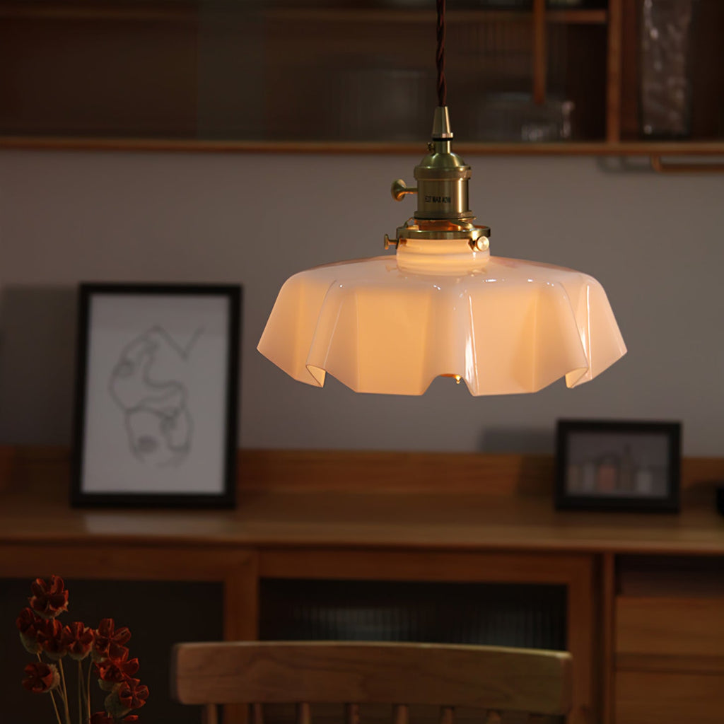 Fransk blomstertaklampa – radiell kronbladsformad kupol, Ø 25 cm