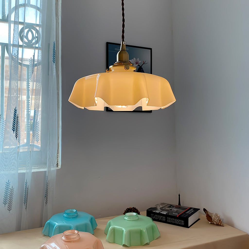 Fransk blomstertaklampa – radiell kronbladsformad kupol, Ø 25 cm