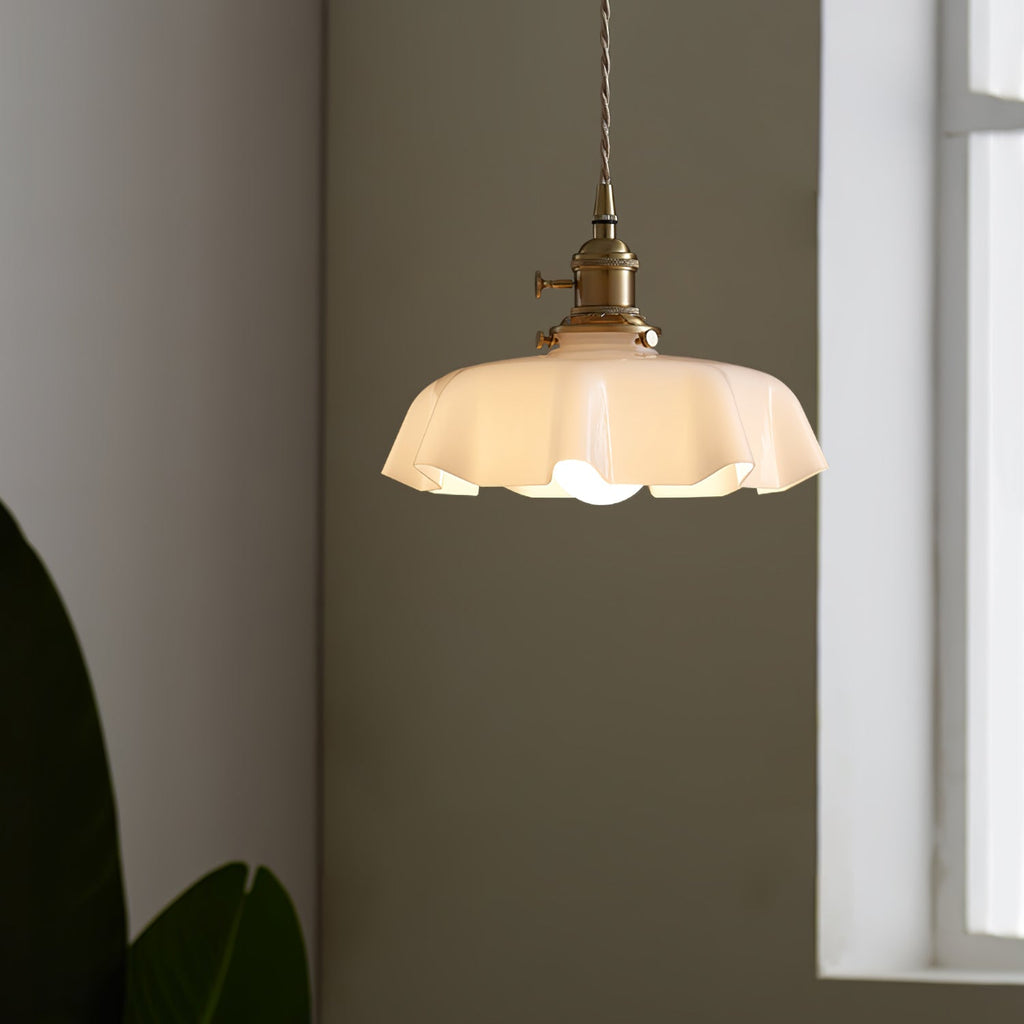 Fransk blomstertaklampa – radiell kronbladsformad kupol, Ø 25 cm