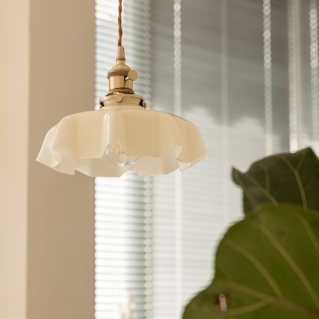 Fransk blomstertaklampa – radiell kronbladsformad kupol, Ø 25 cm