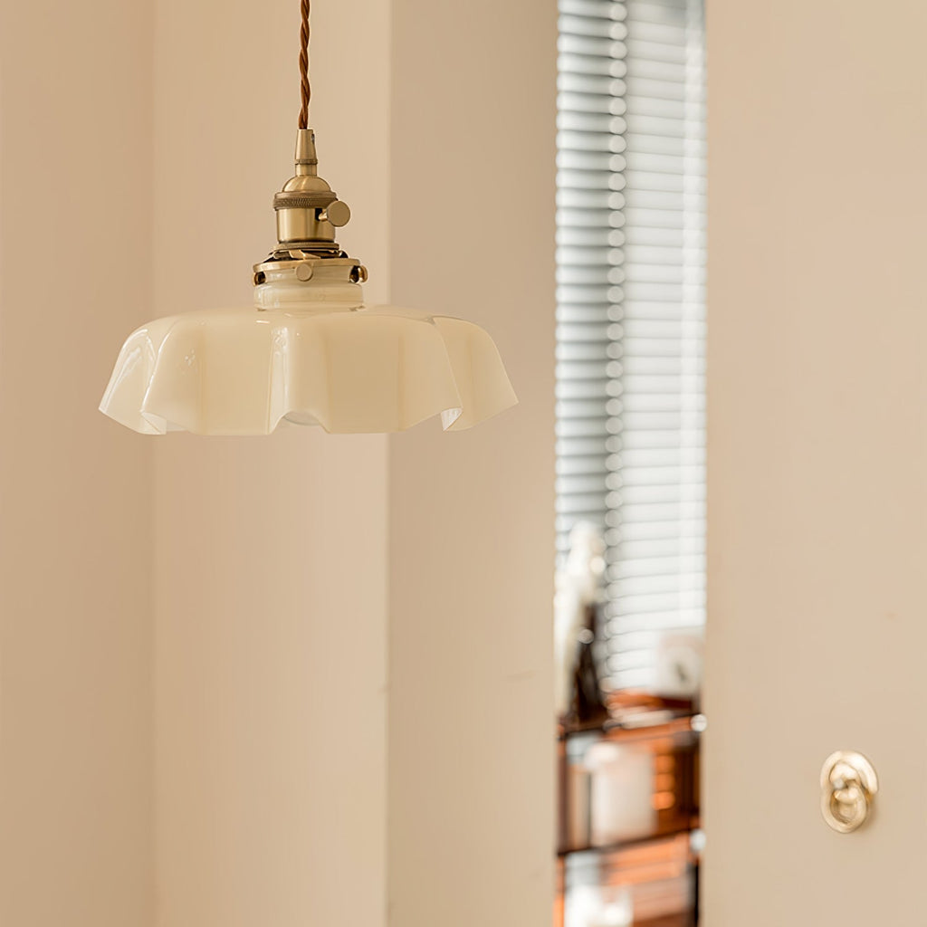 Fransk blomstertaklampa – radiell kronbladsformad kupol, Ø 25 cm
