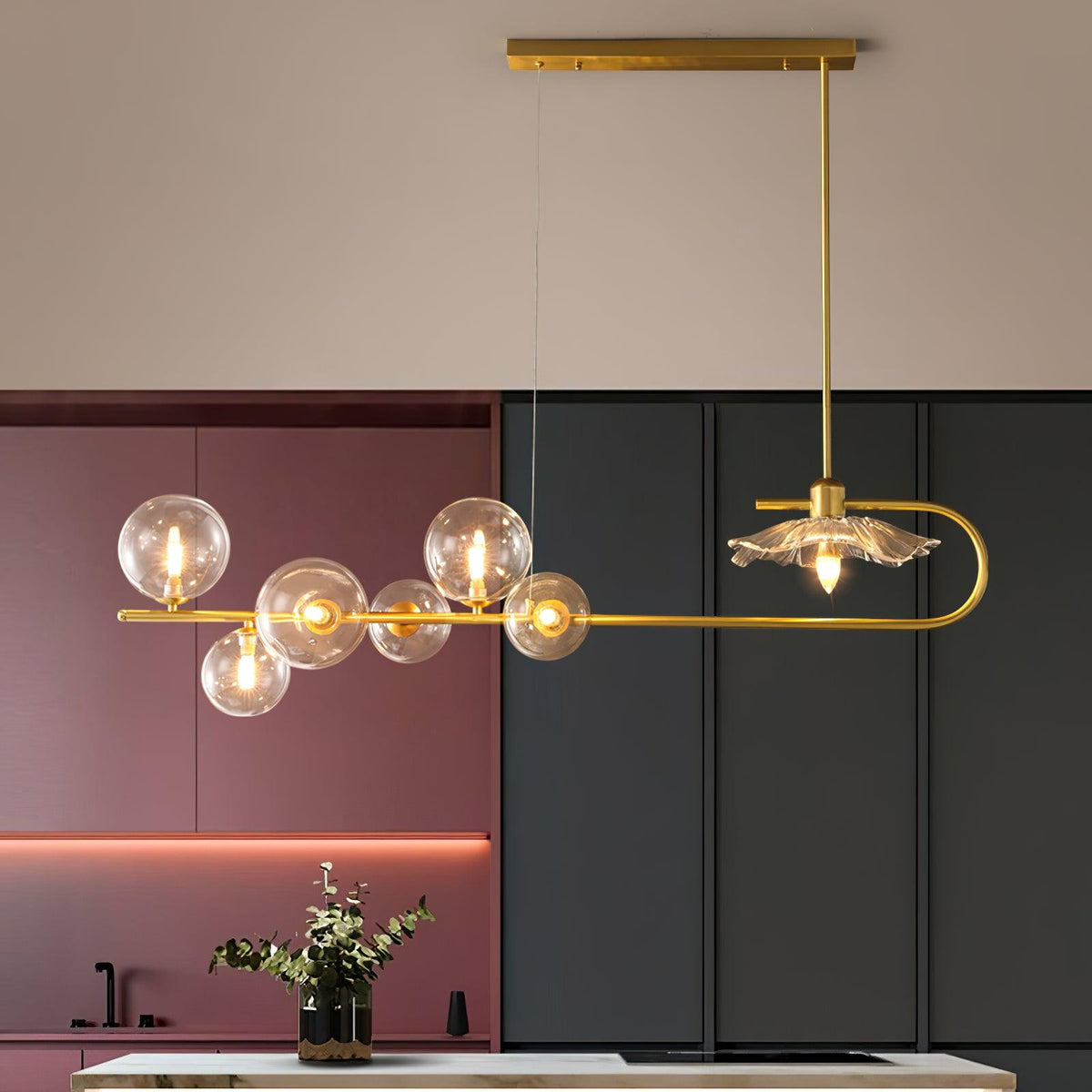 Lustra-pendellampe – gyllen messing, detaljer i glass med 5 lyskilder