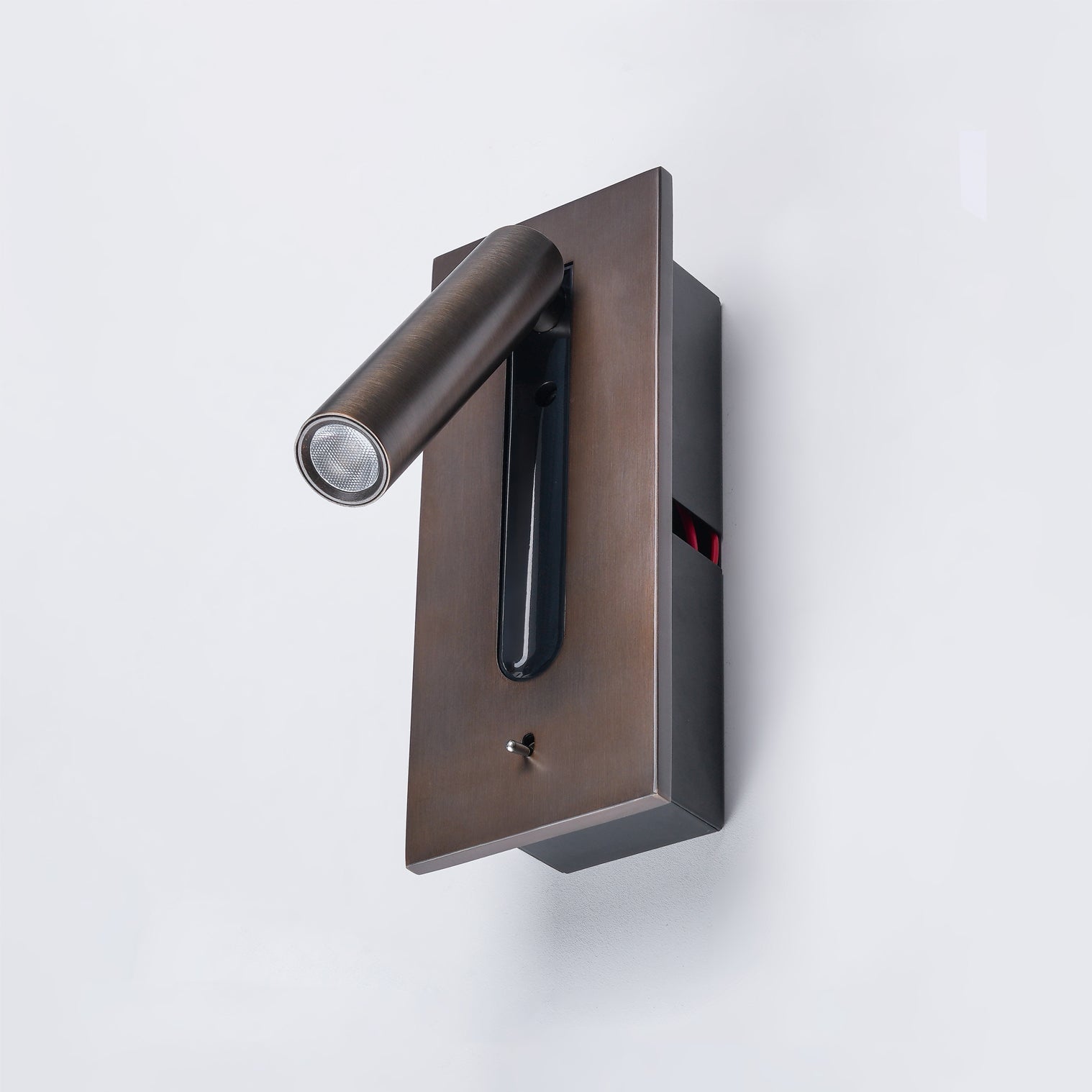 Fällbar vägglampa för sängbord — vridbar arm på 330°, vippströmbrytare, 18,3 cm hög