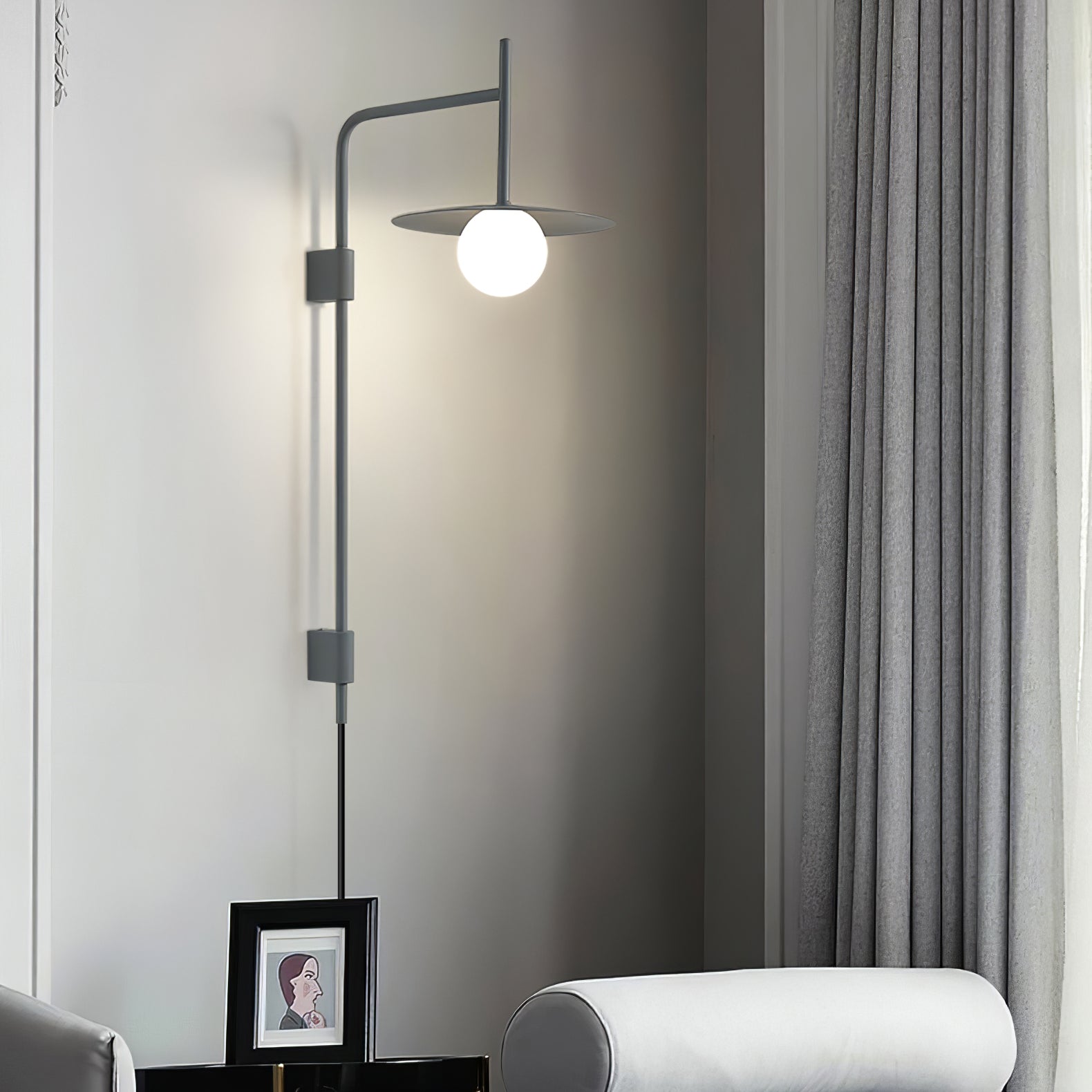 Gea Wandleuchte mit Schwenkarm und Stecksystem – geschwungenes Arm-Design, sanfte Beleuchtung