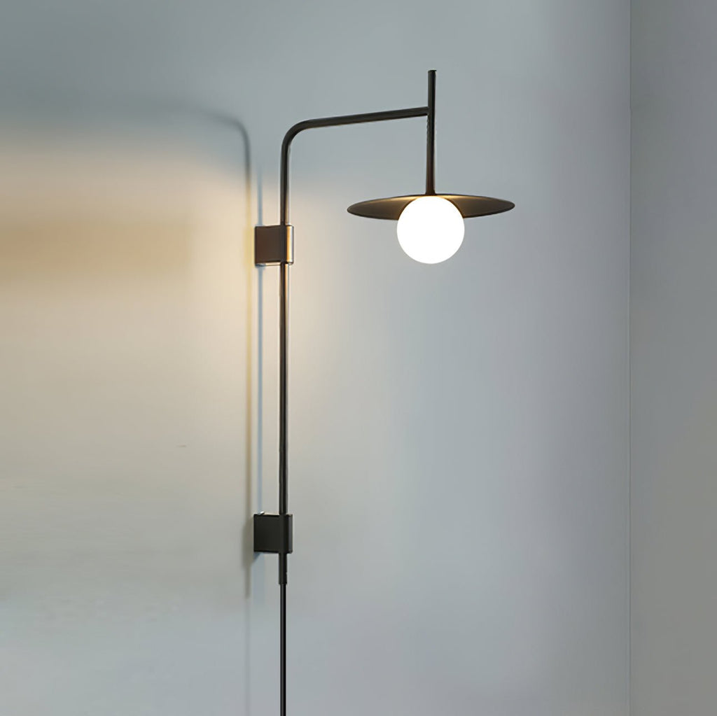 Gea Wandleuchte mit Schwenkarm und Stecksystem – geschwungenes Arm-Design, sanfte Beleuchtung