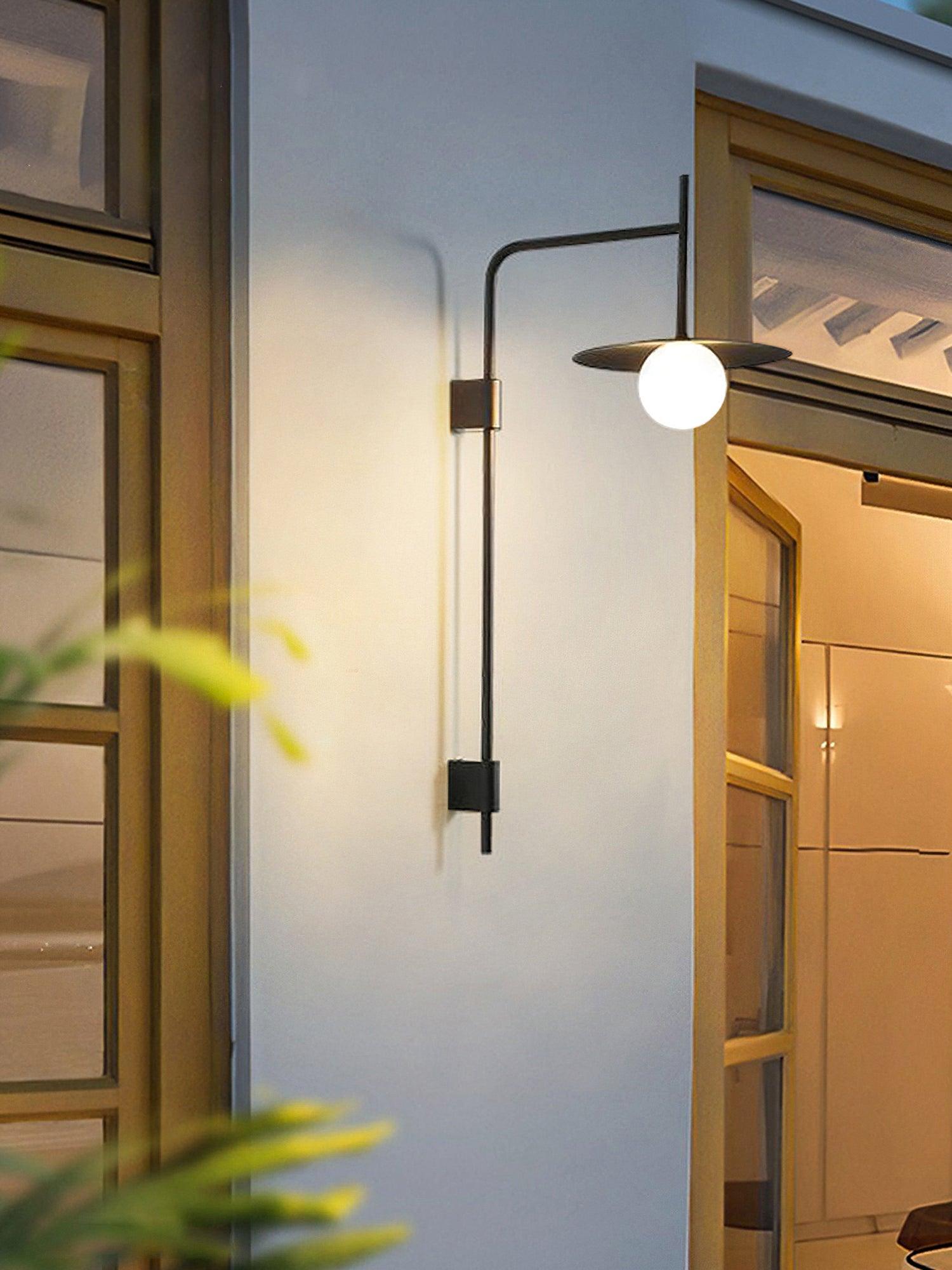 Gea Wandleuchte mit Schwenkarm und Stecksystem – geschwungenes Arm-Design, sanfte Beleuchtung