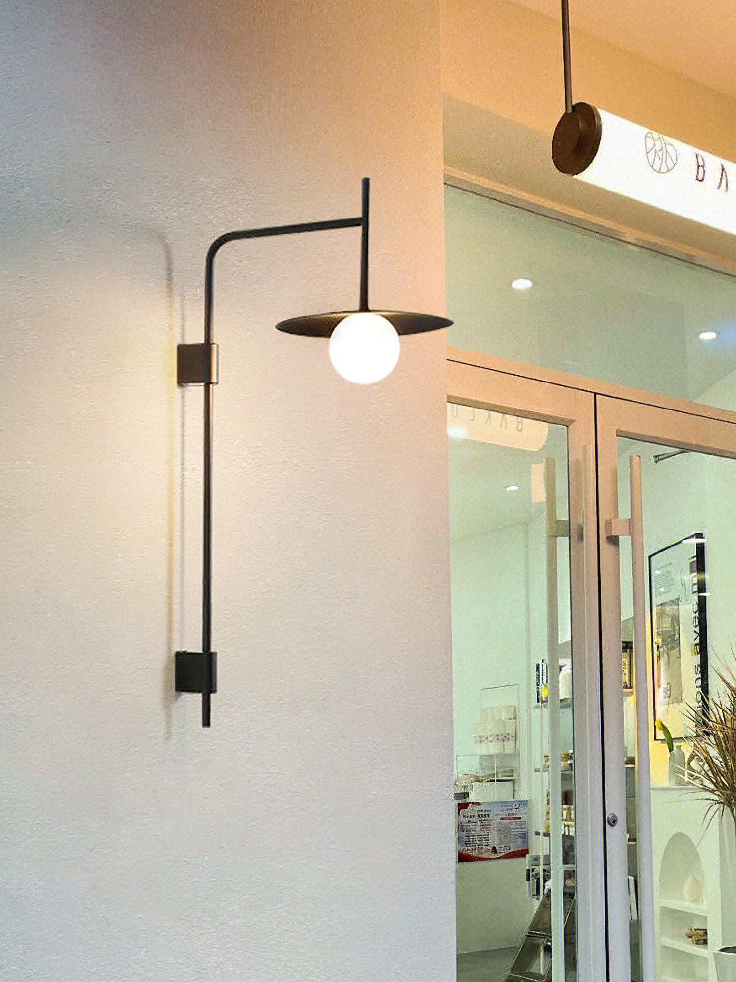 Gea Wandleuchte mit Schwenkarm und Stecksystem – geschwungenes Arm-Design, sanfte Beleuchtung