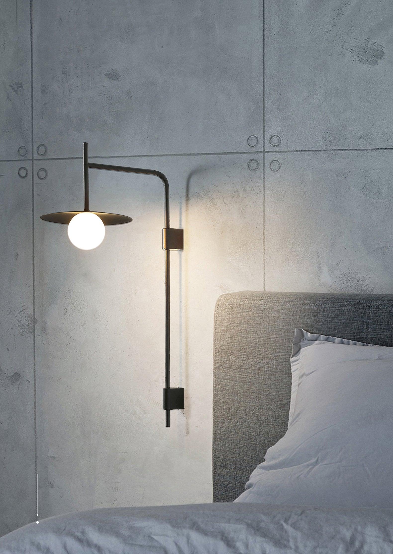 Gea Wandleuchte mit Schwenkarm und Stecksystem – geschwungenes Arm-Design, sanfte Beleuchtung
