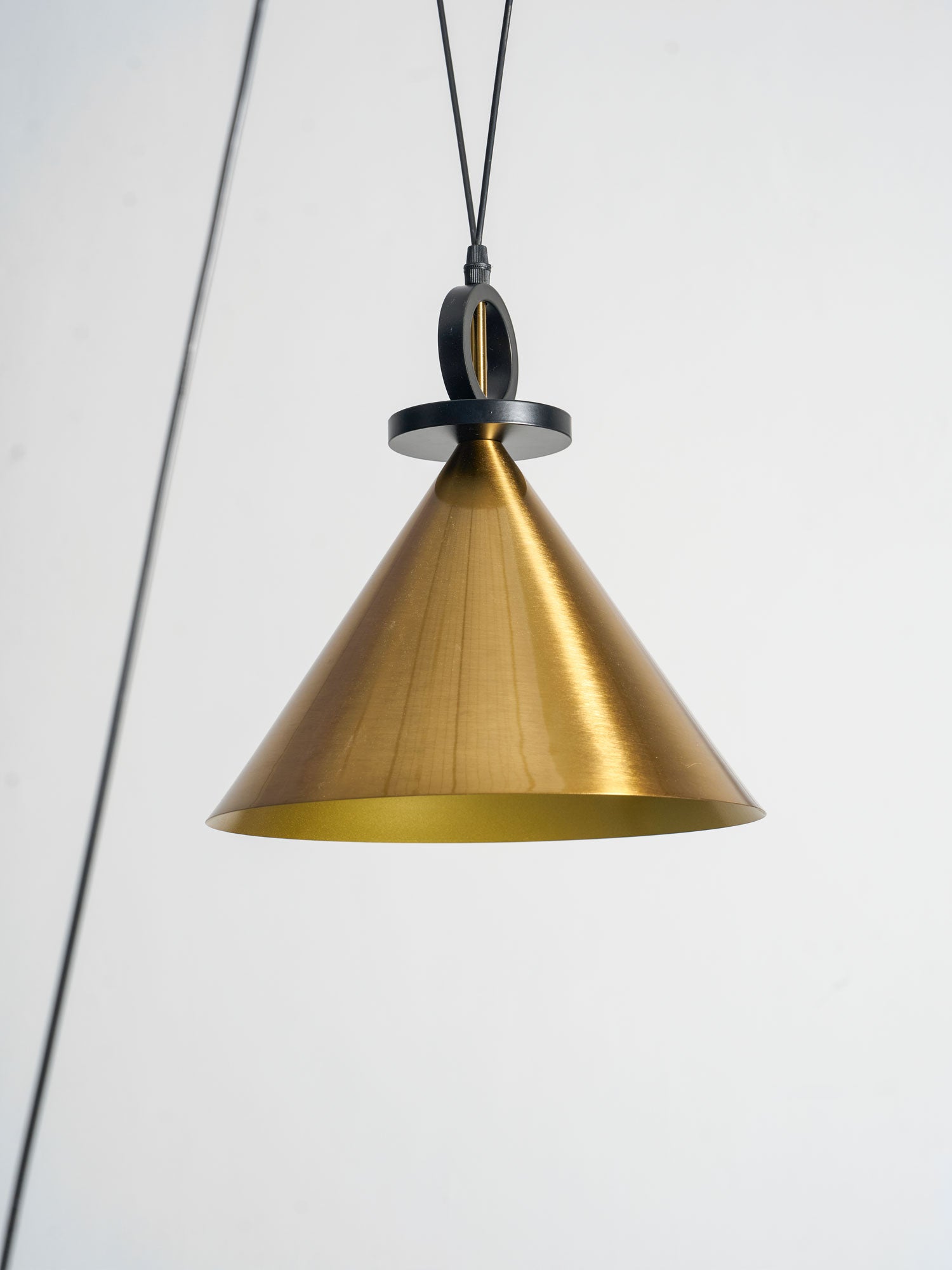 Moderne geometrische Pendelleuchte der Shape-Up-Serie