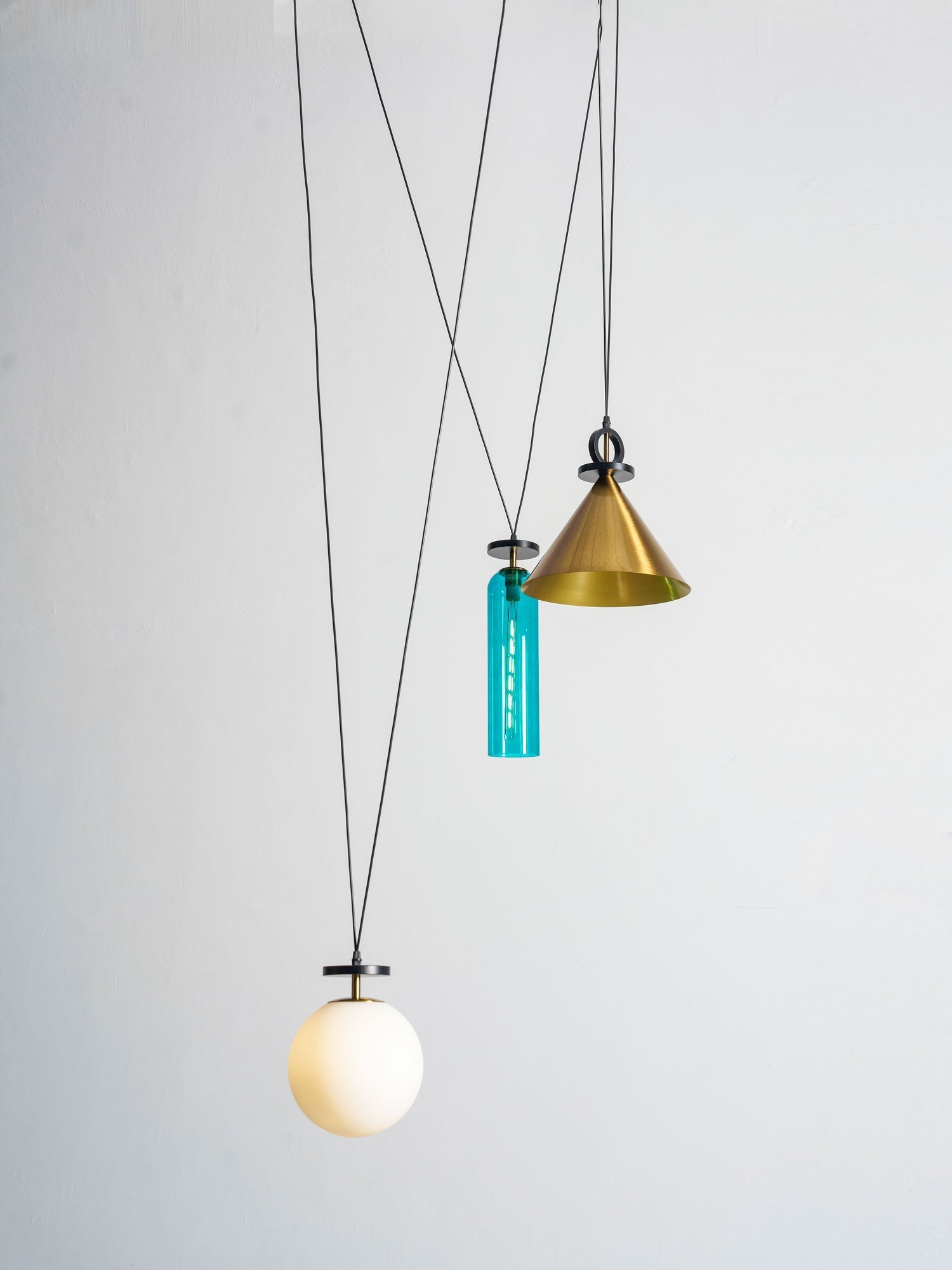 Moderne geometrische Pendelleuchte der Shape-Up-Serie
