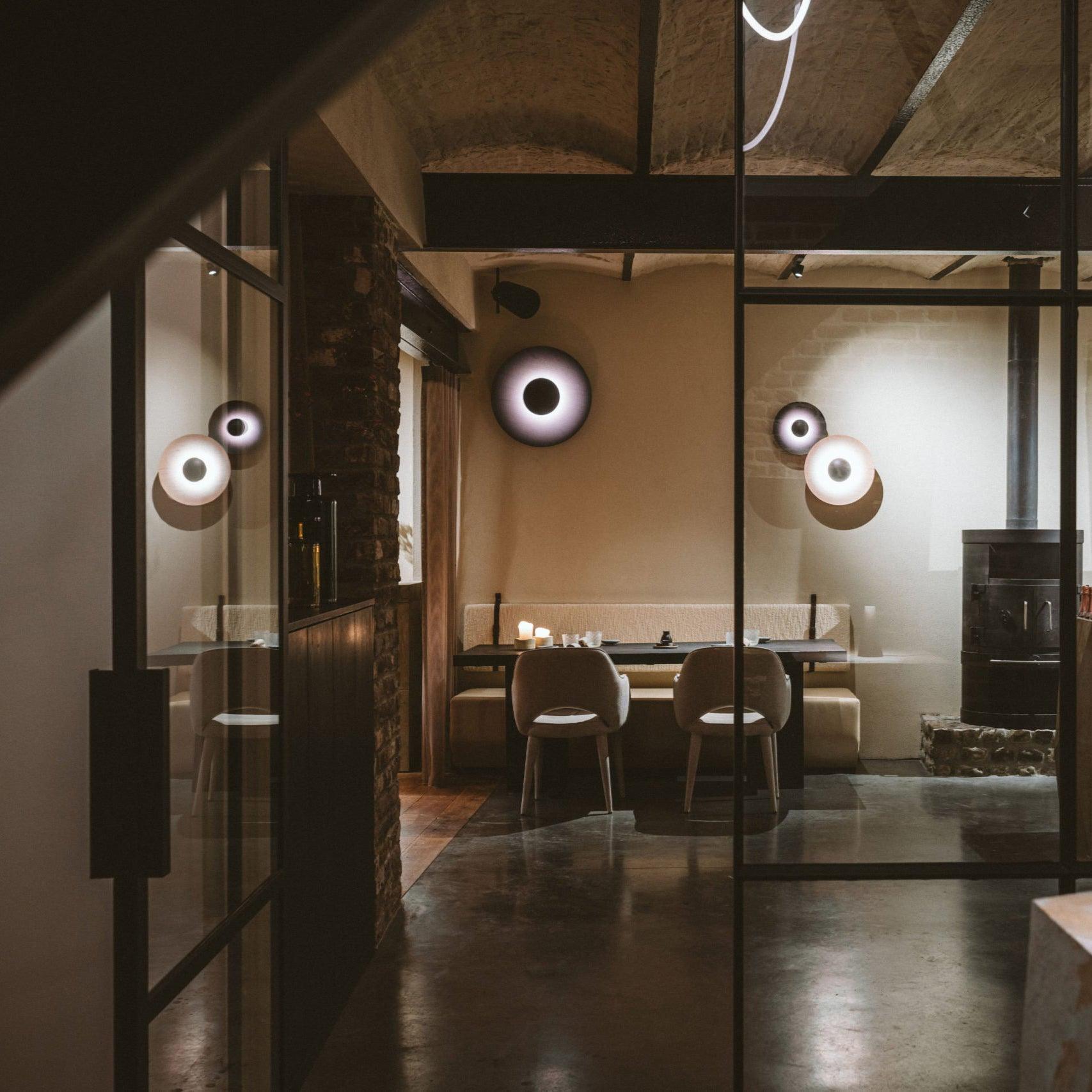 Simplicity Glow Wall Light — Plug-In Mount, Direct Illumination